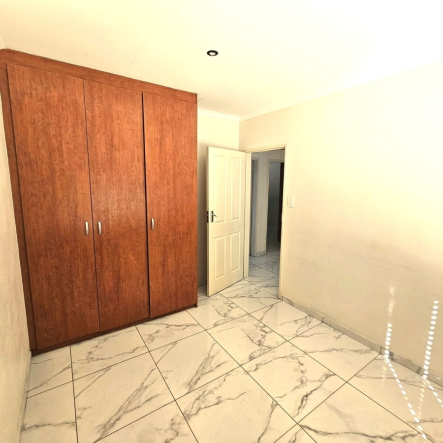 To Let 3 Bedroom Property for Rent in Safari Gardens North West